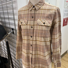 Load image into Gallery viewer, Patagonia plaid shirt XS
