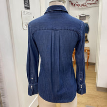 Load image into Gallery viewer, Frame ruffle denim shirt XXS