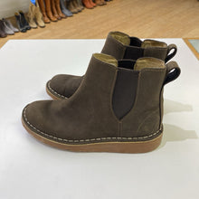 Load image into Gallery viewer, LL Bean Stonington Chelsea nubuck boots 6