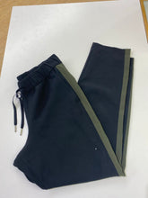 Load image into Gallery viewer, Lululemon pants 6