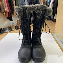 Load image into Gallery viewer, The North Face winter boots NWOT 8