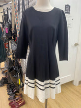 Load image into Gallery viewer, Eliza J dress 14