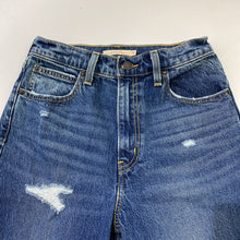 Load image into Gallery viewer, Levis 70's High Flare jeans 26