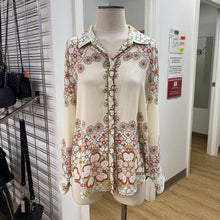 Load image into Gallery viewer, Melanie Lyne floral top 10