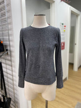 Load image into Gallery viewer, Dagg & Stacey soft knit top M