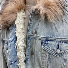 Load image into Gallery viewer, American Eagle fur lined jacket M