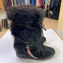 Load image into Gallery viewer, Pajar fur boots 38