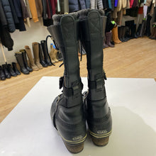 Load image into Gallery viewer, Sorel Conquest Carly boots 7