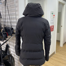 Load image into Gallery viewer, Lululemon down jacket 8