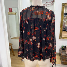 Load image into Gallery viewer, Wilfred semi sheer floral top S