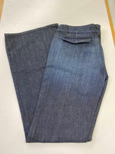 Load image into Gallery viewer, Fidelity flare leg jeans NWT 29