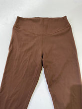 Load image into Gallery viewer, Lululemon leggings 8