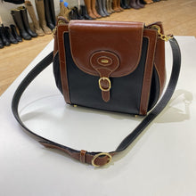 Load image into Gallery viewer, Bally vintage leather crossbody