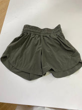 Load image into Gallery viewer, Lululemon lined shorts 4