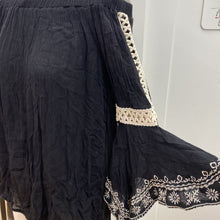 Load image into Gallery viewer, She + Sky boho top NWT S