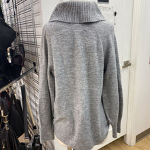 Load image into Gallery viewer, Banana Republic turtleneck sweater M