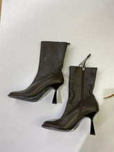 Load image into Gallery viewer, Zara stiletto boots 6