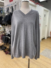 Load image into Gallery viewer, Banana Republic cashmere sweater XL