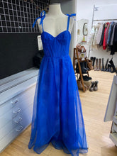 Load image into Gallery viewer, Jules Cleo formal dress 10