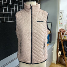 Load image into Gallery viewer, Merrell quilted vest S