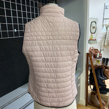 Load image into Gallery viewer, Merrell quilted vest S