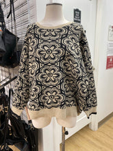 Load image into Gallery viewer, Philosophy sweater NWT 3XL
