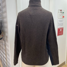 Load image into Gallery viewer, Victorinox/Swiss Army merino wool sweater M