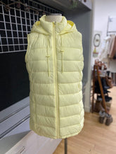 Load image into Gallery viewer, Zara long quilted vest NWT M