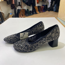 Load image into Gallery viewer, Zara rhinestone shoes NWT 6.5