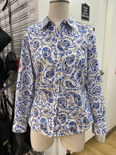 Load image into Gallery viewer, Tommy Hilfiger floral button up S