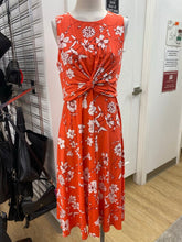 Load image into Gallery viewer, Vince Camuto floral dress 12