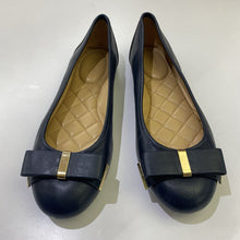 Load image into Gallery viewer, Michael Kors ballerina shoes 9