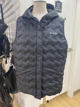Load image into Gallery viewer, Columbia quilted vest XXL