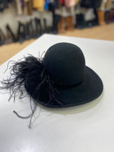 Load image into Gallery viewer, Betmar wool felt hat