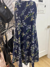 Load image into Gallery viewer, Lauren Ralph Lauren floral dress 8