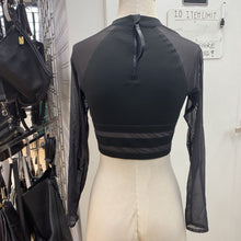 Load image into Gallery viewer, Reebok mesh cropped top S