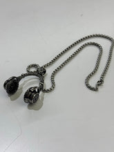 Load image into Gallery viewer, Headphones pendant on thick chain