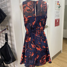 Load image into Gallery viewer, Guess floral/sheer dress 8