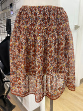 Load image into Gallery viewer, Max Studio floral pull on skirt S