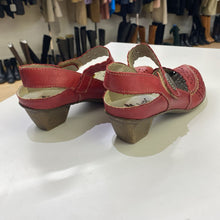 Load image into Gallery viewer, Rieker leather sandals 39