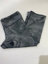 Load image into Gallery viewer, ALO crop leggings L