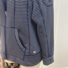 Load image into Gallery viewer, 90 Degree striped sweater L