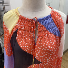 Load image into Gallery viewer, Diane Von Furstenburg top 2