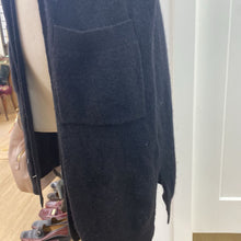 Load image into Gallery viewer, Maison cinqcent cashmere knit vest S