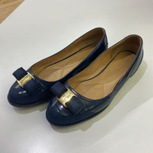 Load image into Gallery viewer, Salvatore Ferragamo flats 9
