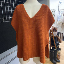 Load image into Gallery viewer, Cocogio knit vest XL