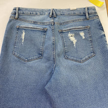 Load image into Gallery viewer, Good American slim fit jeans 15