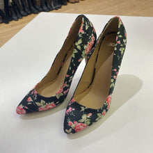 Load image into Gallery viewer, ASOS floral heels 7