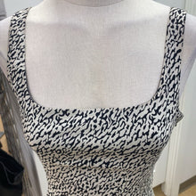 Load image into Gallery viewer, Diane Von Furstenburg stretchy fitted dress 4