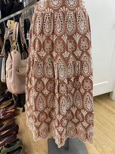 Load image into Gallery viewer, RW&CO eyelet skirt NWT S